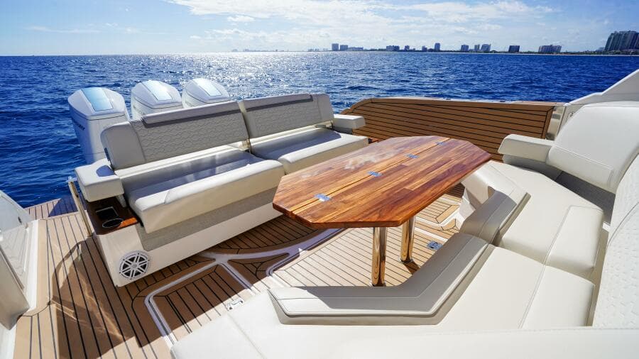 2024 Tiara Yachts 48 LS