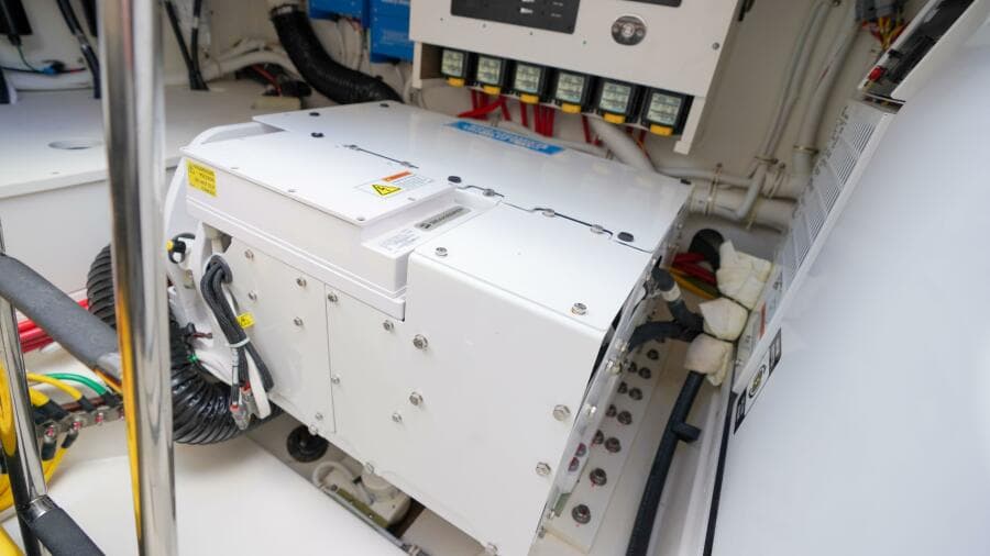 2024 Tiara Yachts 48 LS