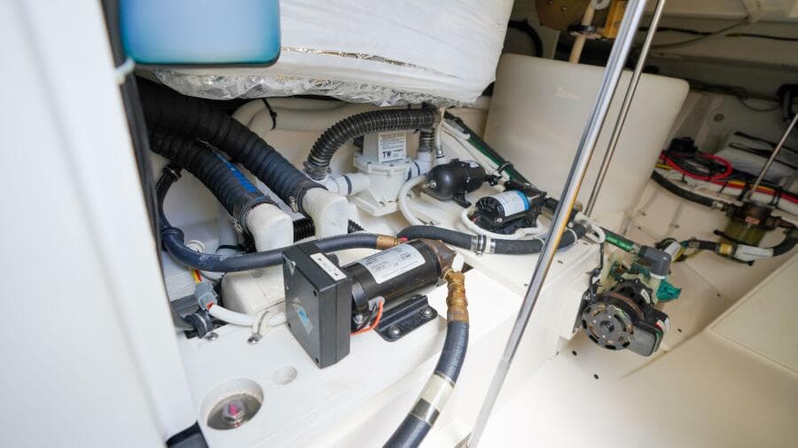 2024 Tiara Yachts 48 LS