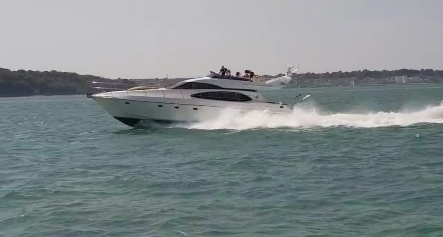 1999 Azimut 58