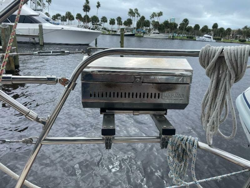 1994 Island Packet Cutter