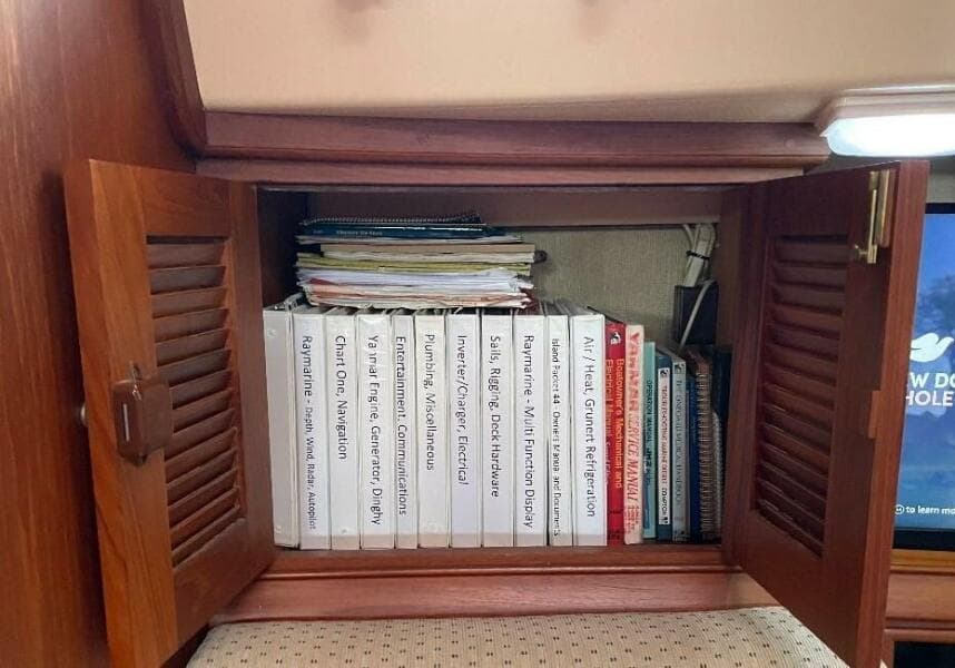 1994 Island Packet Cutter