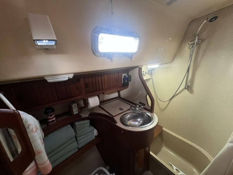 1994 Island Packet Cutter