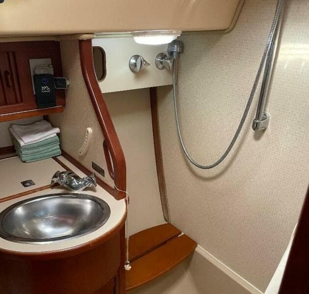 1994 Island Packet Cutter