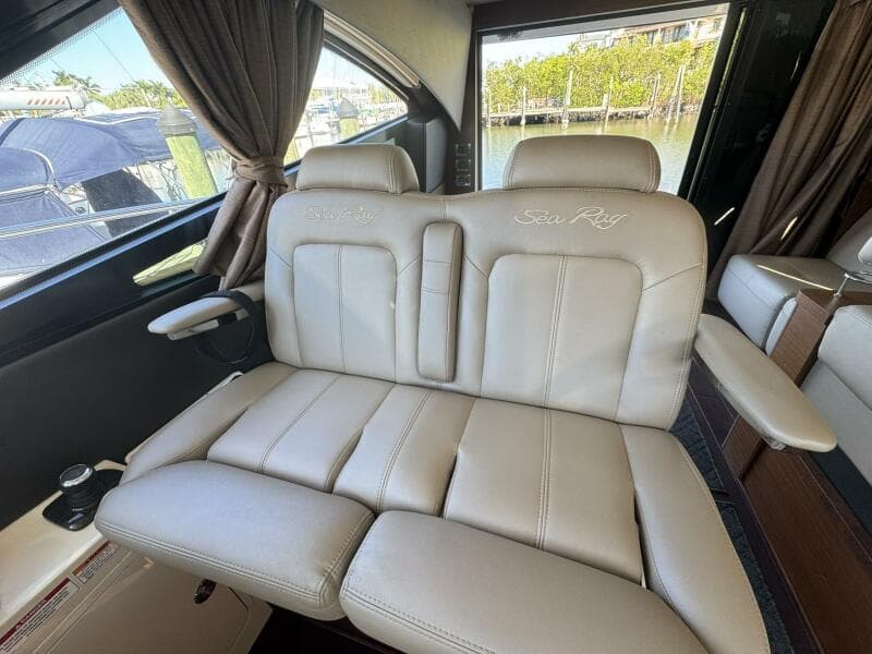 2016 Sea Ray 470 Sundancer 'Lopez Cove II' - Helm Seat