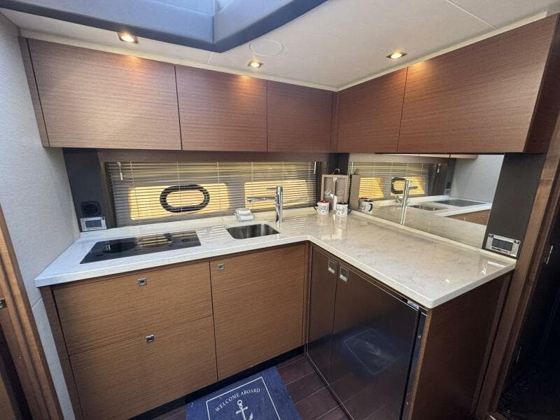 2016 Sea Ray 470 Sundancer 'Lopez Cove II' - Galley