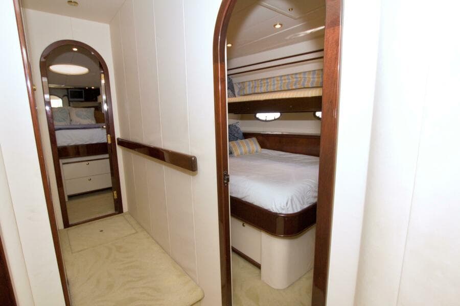 2005 Neptunus 62 Flybridge