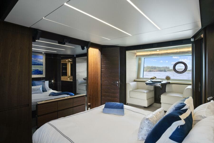 2017 Azimut 72 Flybridge - Photo 36