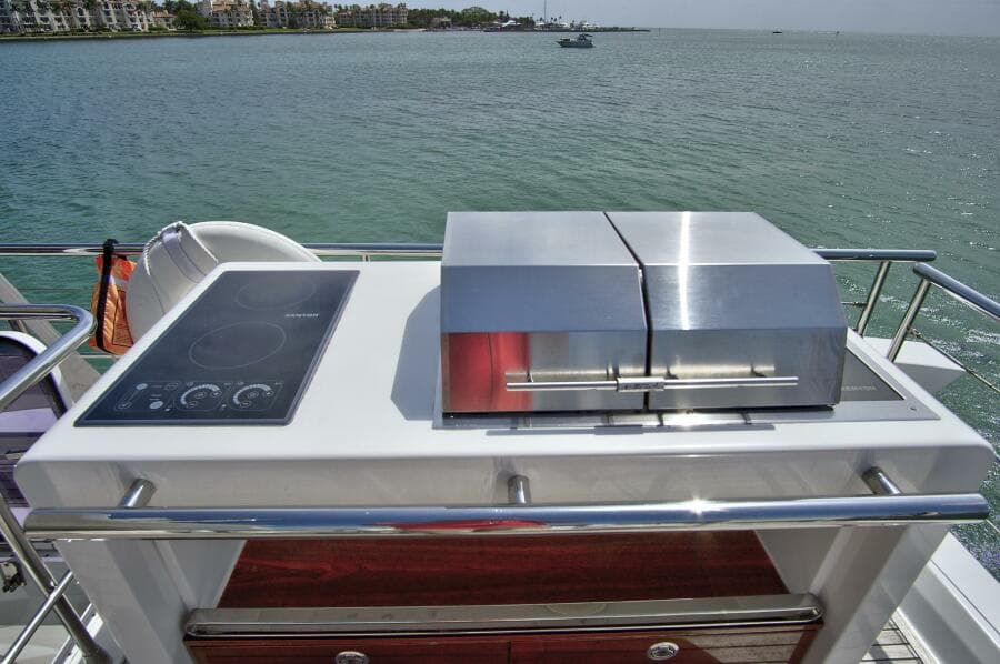 2017 Azimut 72 Flybridge - Photo 11