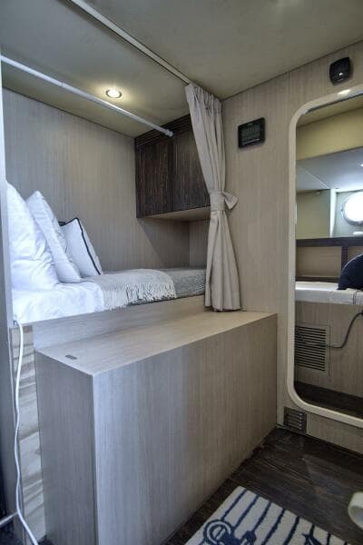 2017 Azimut 72 Flybridge - Photo 50