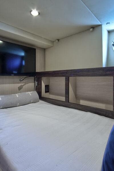 2017 Azimut 72 Flybridge - Photo 39