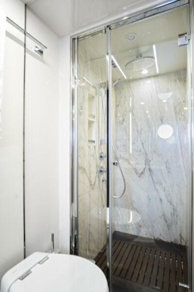 2017 Azimut 72 Flybridge - Photo 38