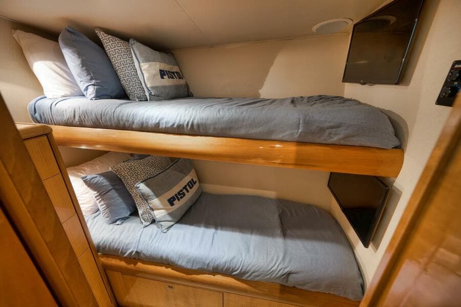 Weaver 60 - Pistol - Interior Stateroom