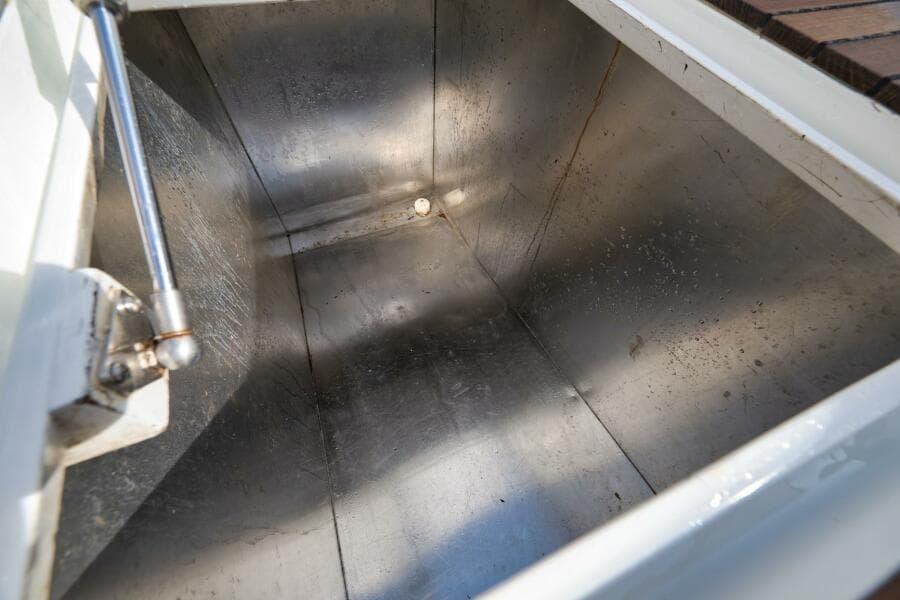 Weaver 60 - Pistol - Exterior Cockpit