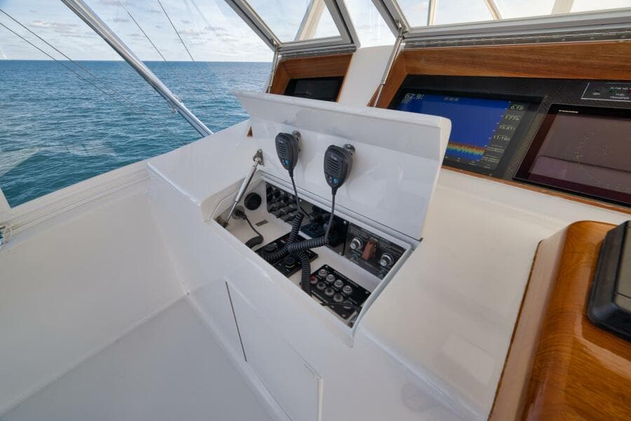 Weaver 60 - Pistol - Exterior Flybridge