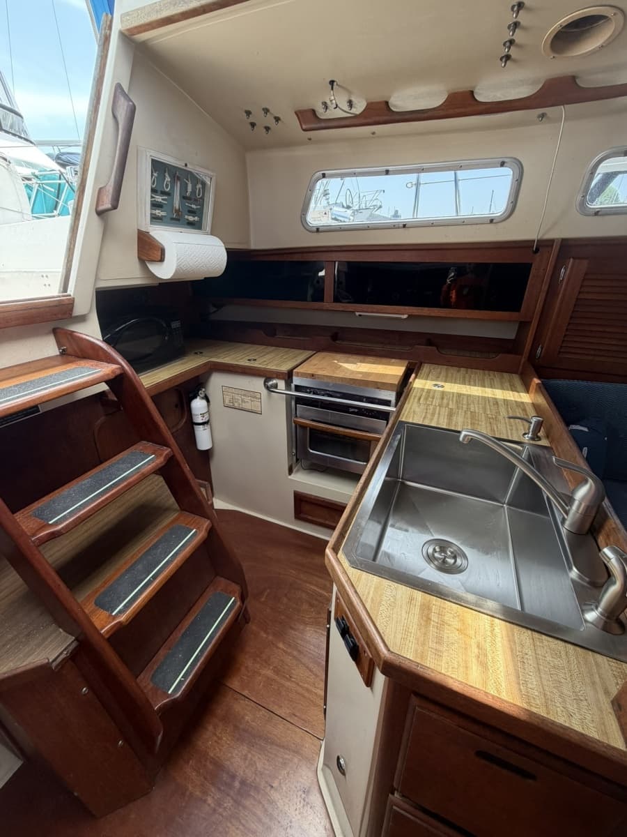 1985 Catalina Catalina 36-1 - Photo 28