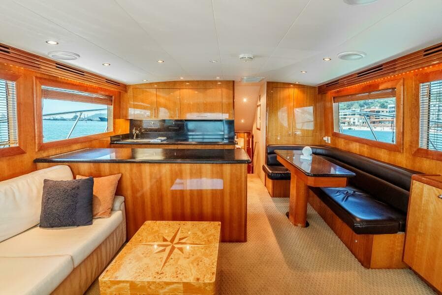 2004 Hatteras 54 Convertible  Salon