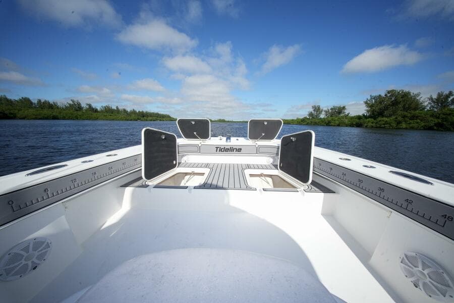 2020 TideLine Boats 365 OFFSHORE