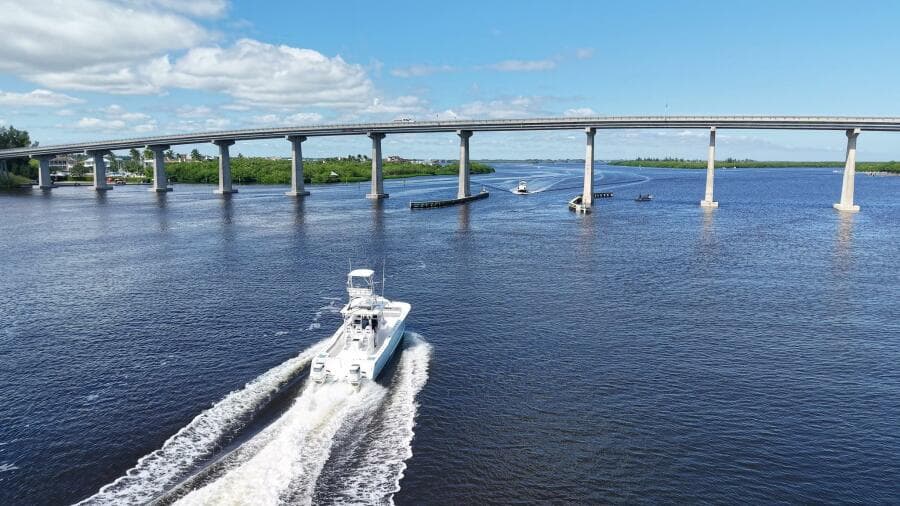 2020 TideLine Boats 365 OFFSHORE