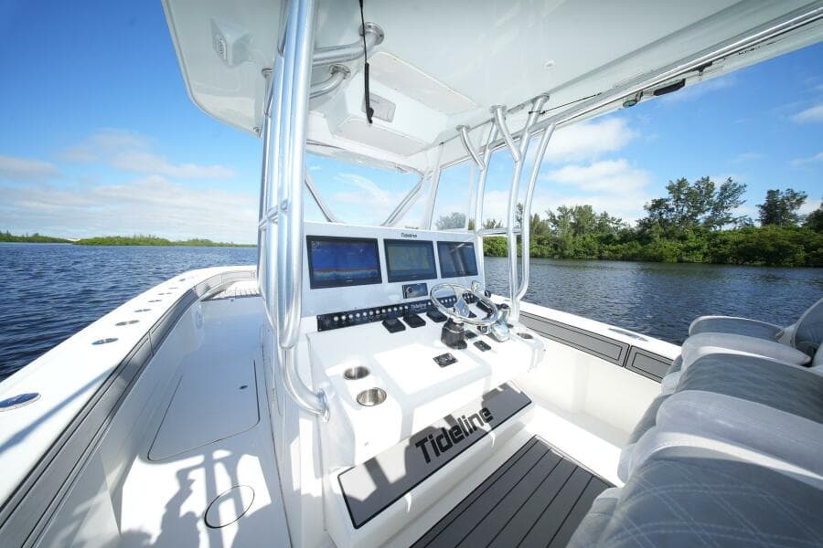 2020 TideLine Boats 365 OFFSHORE