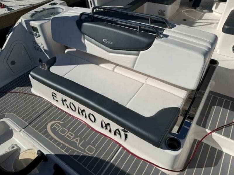 2021 Robalo R317