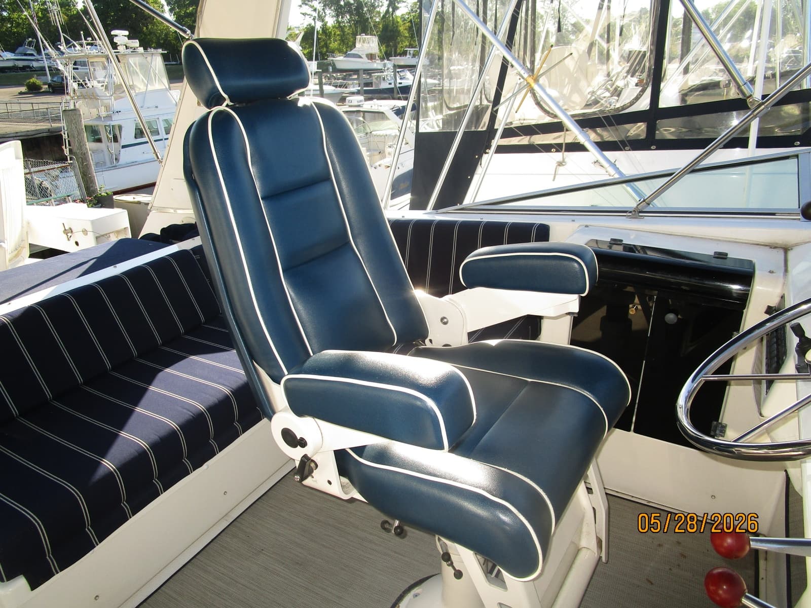 1998 Bayliner 4788 - Photo 20