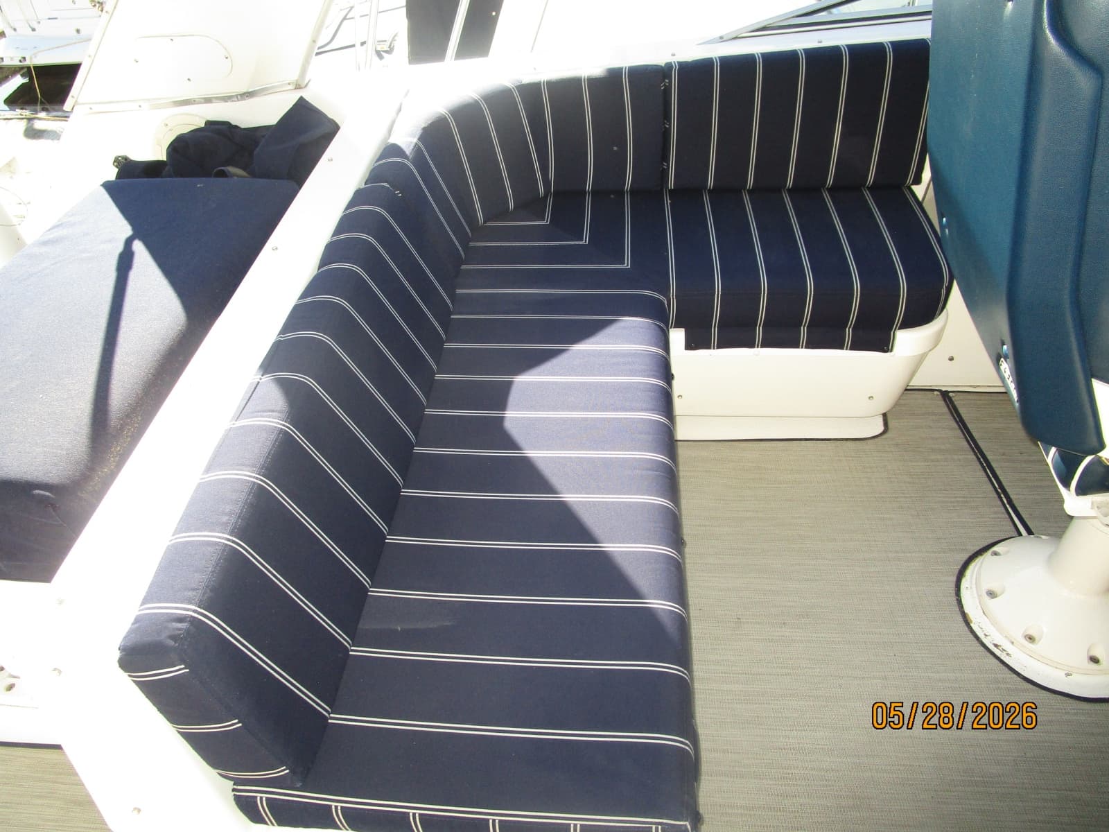 1998 Bayliner 4788 - Photo 21