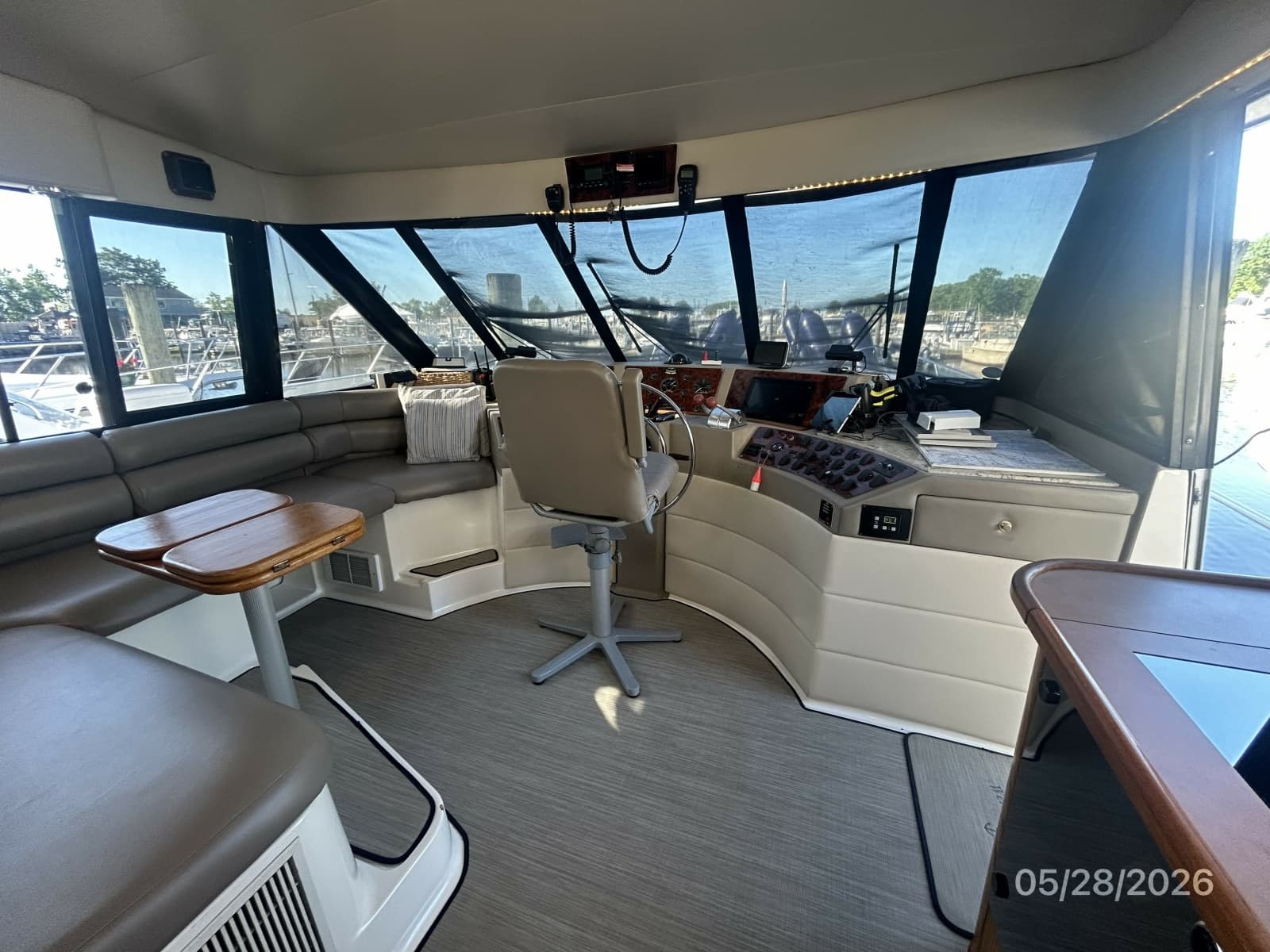1998 Bayliner 4788 - Photo 48