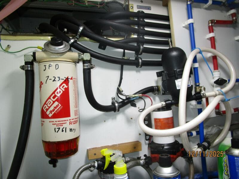 47' Bayliner port Racor fuel filter