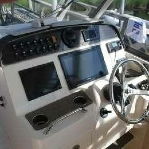 2016 Grady-White 335 Freedom, 109 hours