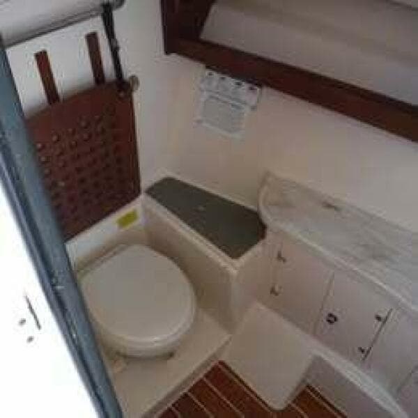 2016 Grady-White 335 Freedom, 109 hours