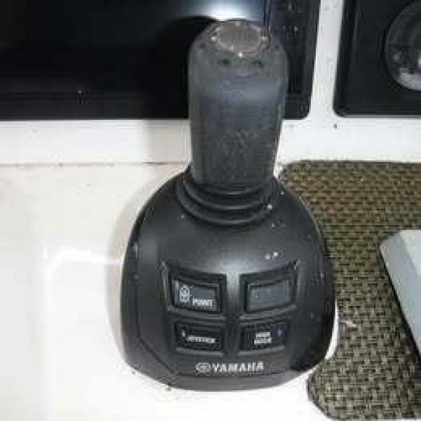 2014 Grady-White 335 Freedom