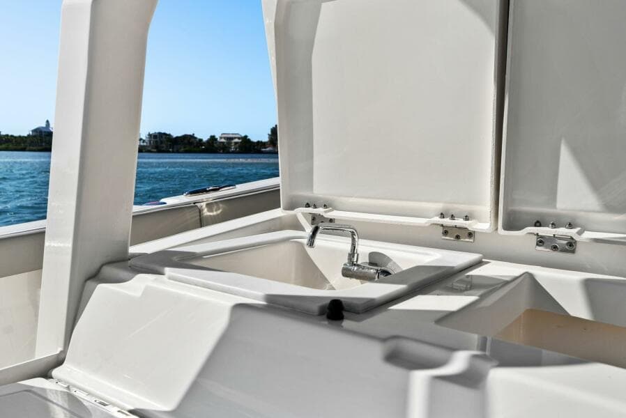 2024 Pursuit S 358 Sport - Wet/Dry Bar