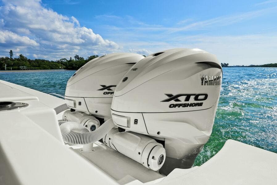 2024 Pursuit S 358 Sport - Engines