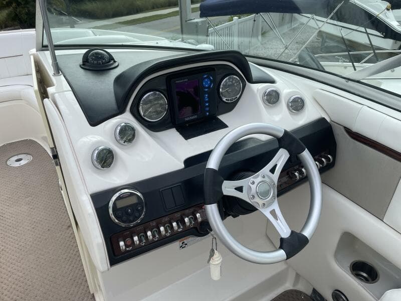 2008 Sea Ray 270 SLX