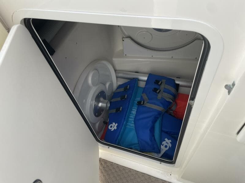 2008 Sea Ray 270 SLX