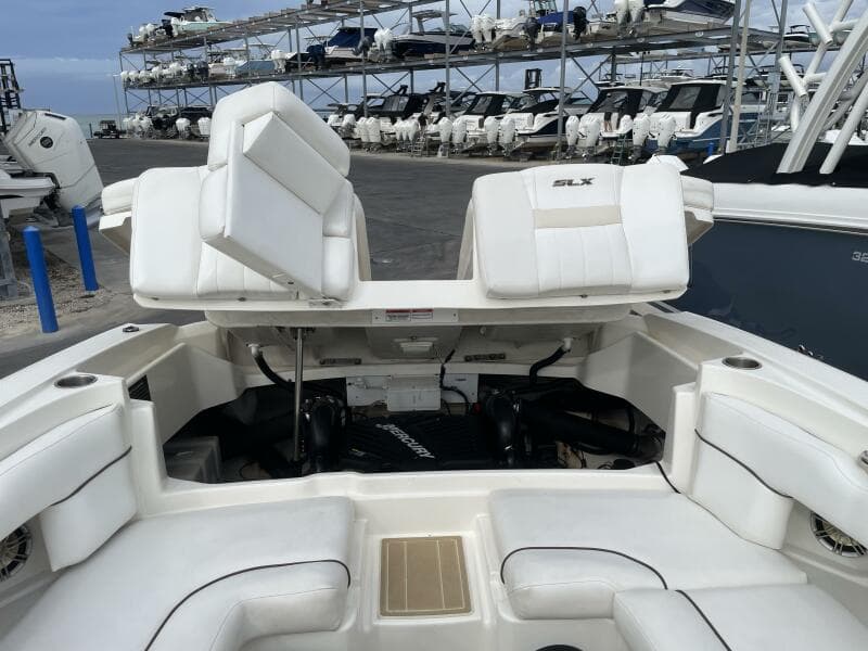 2008 Sea Ray 270 SLX