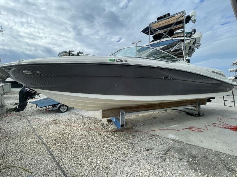 2008 Sea Ray 270 SLX