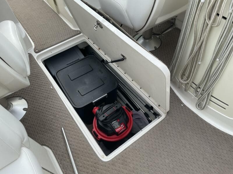 2008 Sea Ray 270 SLX