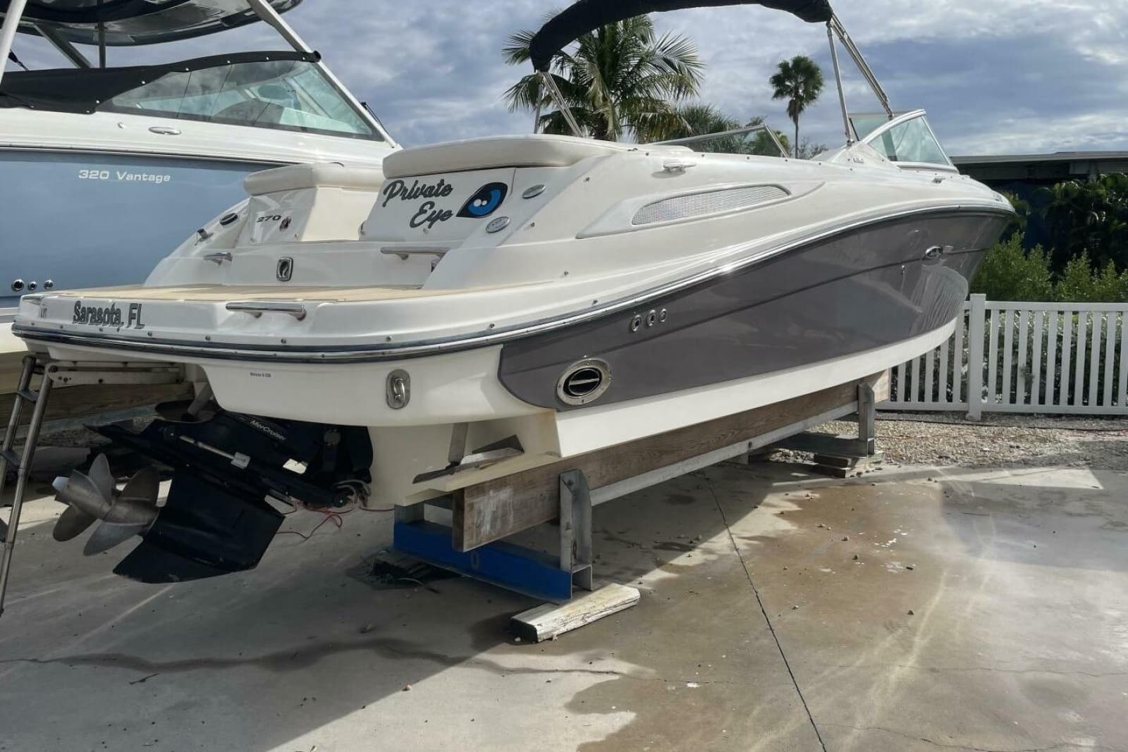 2008 Sea Ray 270 SLX - Photo 2