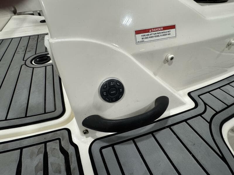 2016 Sea Ray 210SPX-OB