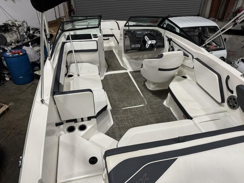 2016 Sea Ray 210SPX-OB