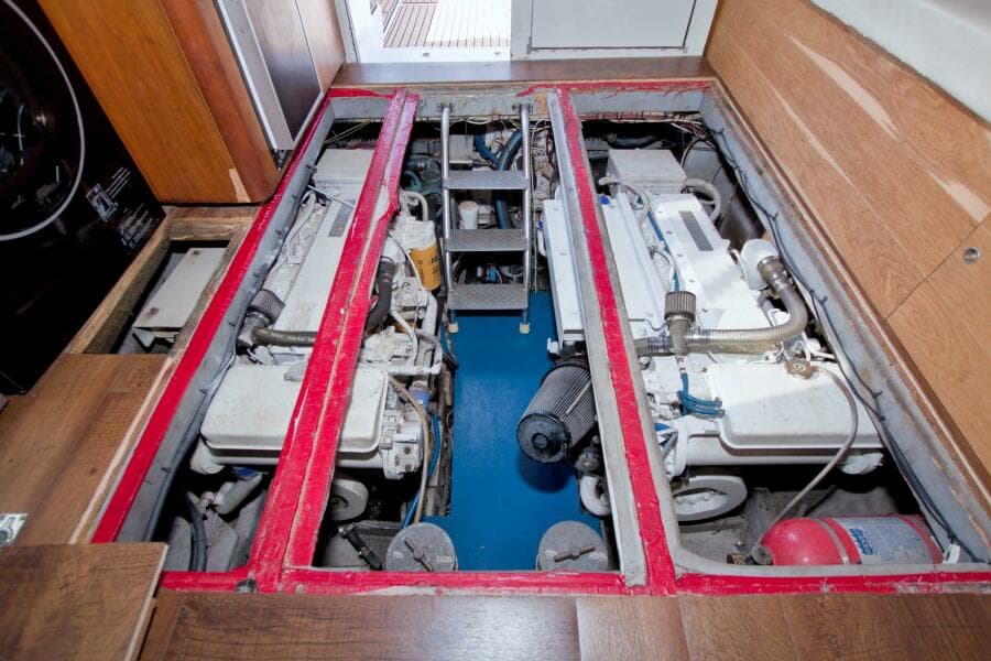 1998 Luhrs 36 Convertible