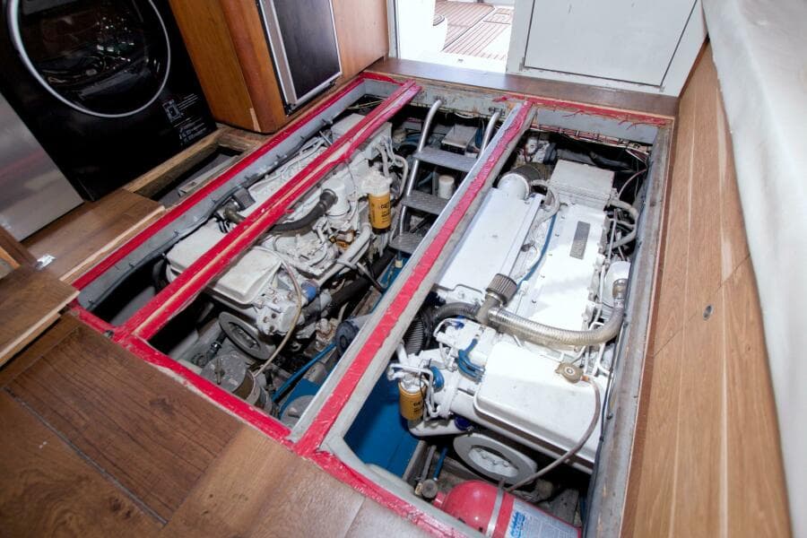 1998 Luhrs 36 Convertible