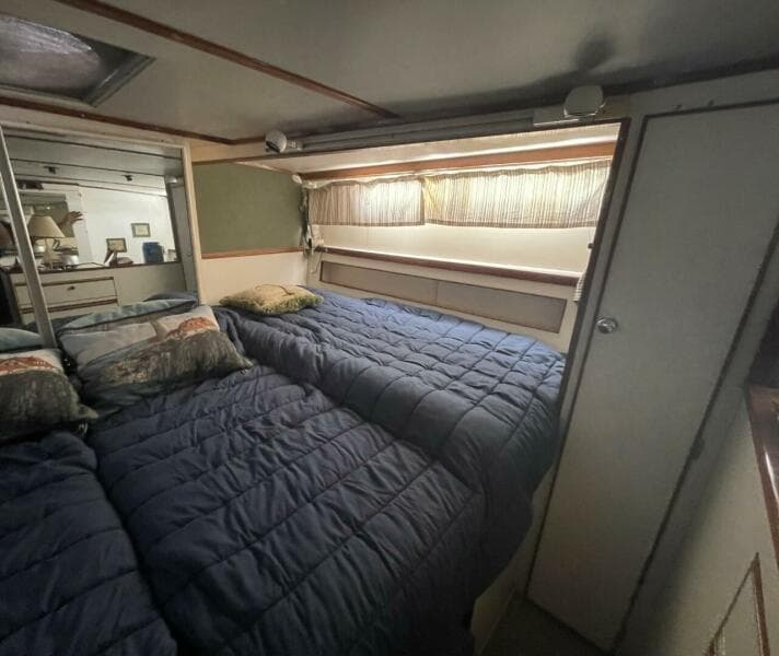 1969 Chris-Craft 47 Commander