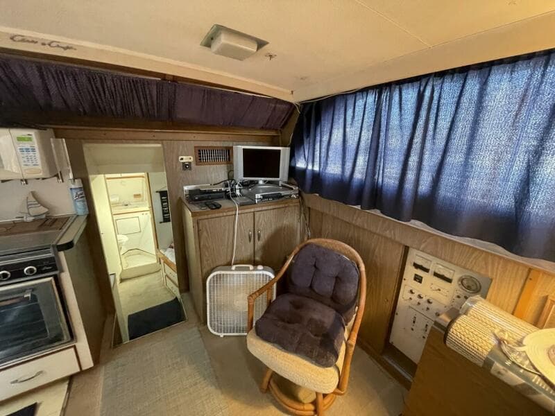 1969 Chris-Craft 47 Commander