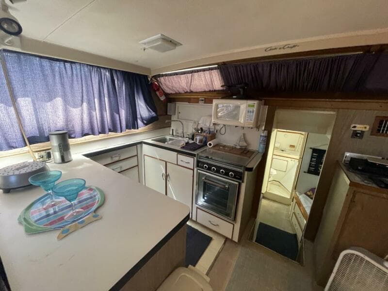 1969 Chris-Craft 47 Commander