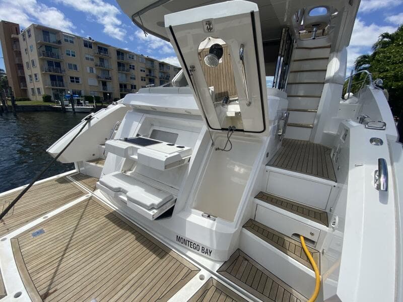 2017 Sunseeker 52 Manhattan