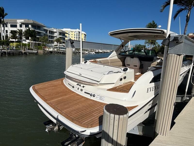 2016 Sea Ray 350 SLX