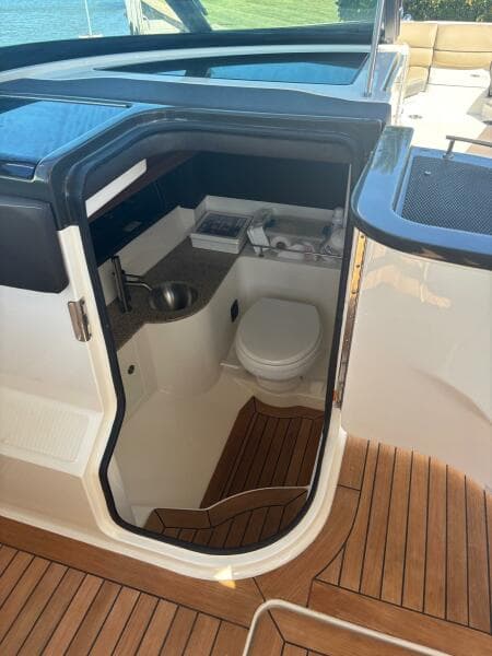 2016 Sea Ray 350 SLX